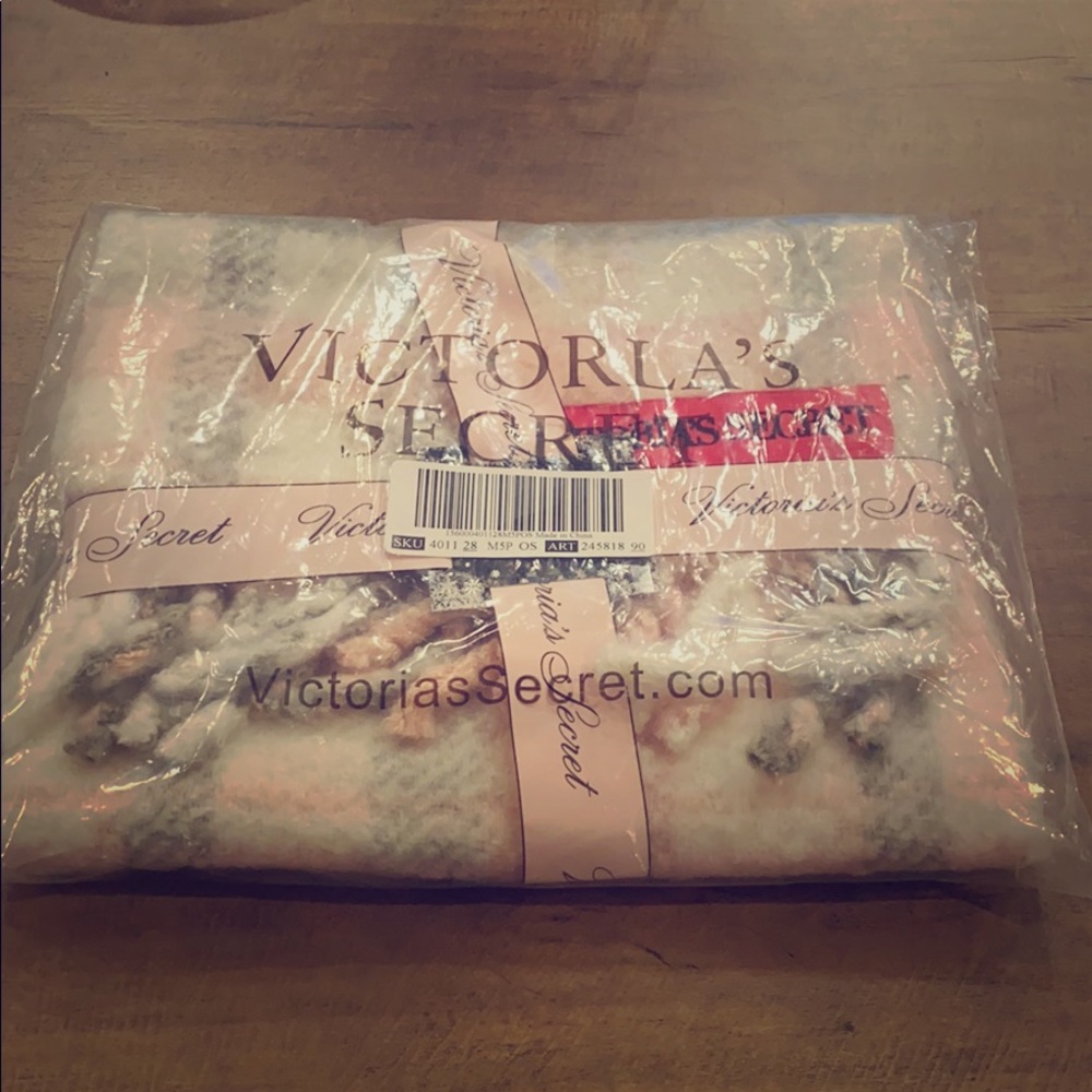 Victoria Secret Scarf